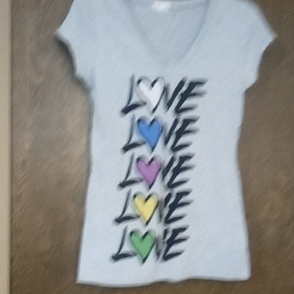 Women's Short Sleeve Love Graphic Tee - Gray